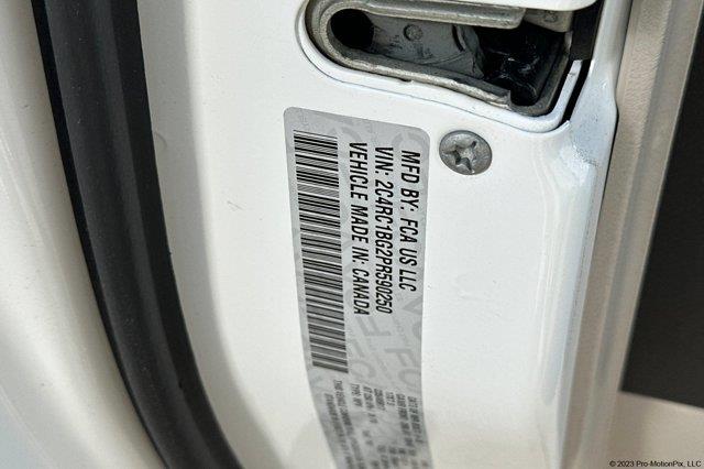 2023 Chrysler Pacifica - $19,400
