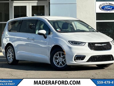 2023 Chrysler Pacifica Touring L 4DR Mini-Van