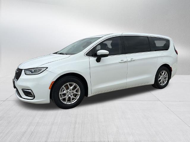 2023 Chrysler Pacifica - $21,557