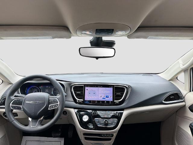 2023 Chrysler Pacifica - $21,557