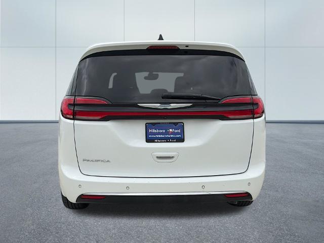 2023 Chrysler Pacifica - $17,290