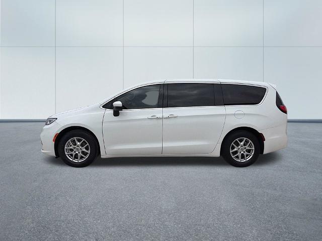2023 Chrysler Pacifica - $17,290