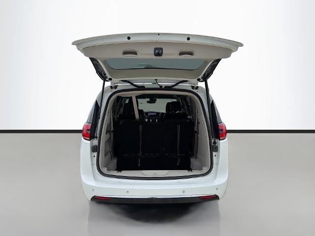 2023 Chrysler Pacifica - $17,290