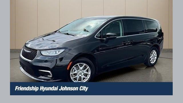 Preowned 2023 Chrysler Pacifica Touring L for Sale