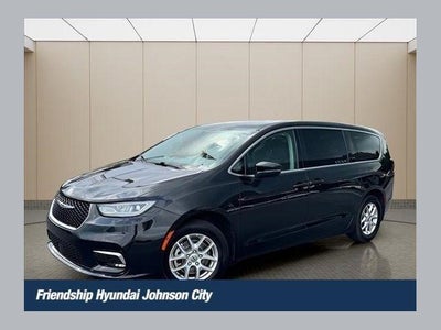 2023 Chrysler Pacifica Touring L 4DR Mini-Van