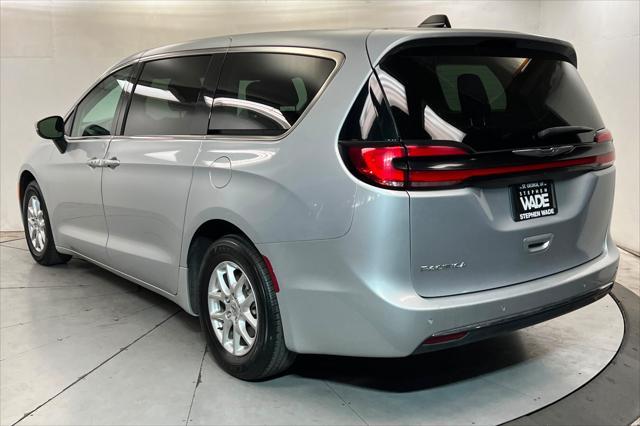 2023 Chrysler Pacifica - $22,499