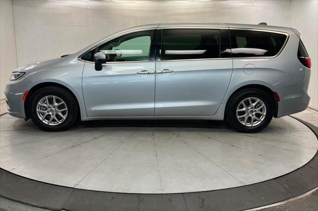 2023 Chrysler Pacifica - $17,999