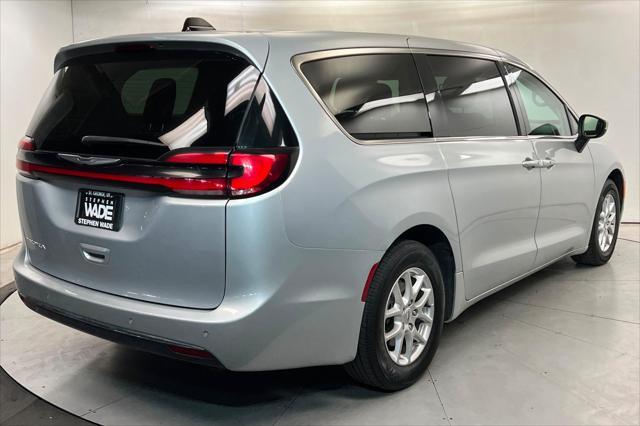 2023 Chrysler Pacifica - $17,999