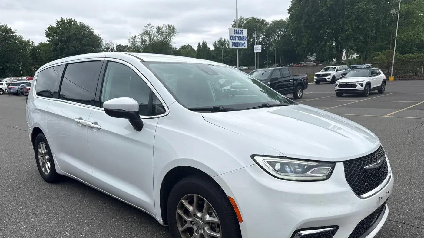 2023 Chrysler Pacifica Touring L