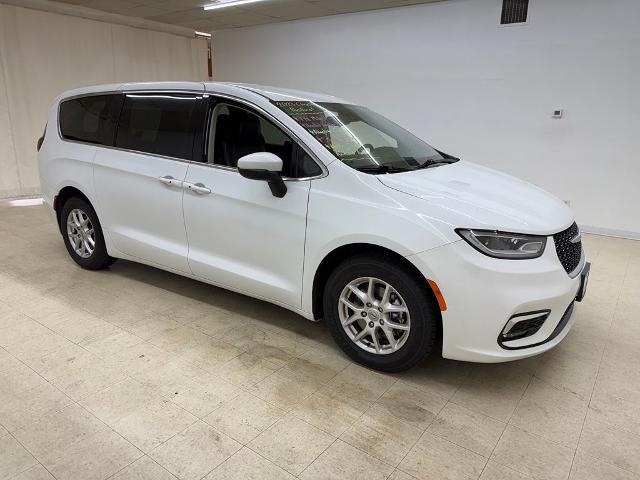 2023 Chrysler Pacifica - $18,937