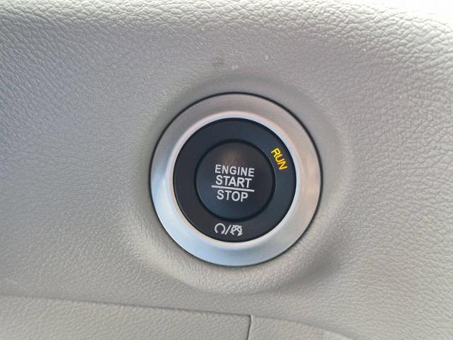 2023 Chrysler Pacifica - $22,000