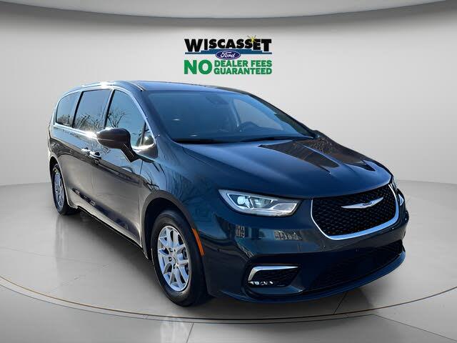 2024 Chrysler Pacifica - $25,995