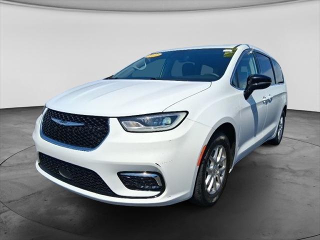 2024 Chrysler Pacifica - $24,966