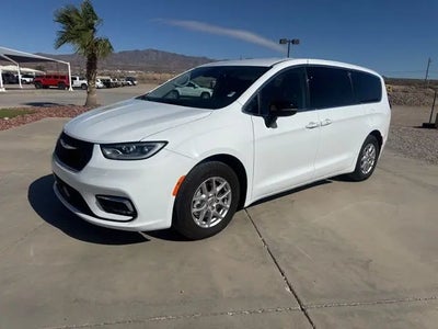 Photo of a 2024 Chrysler Pacifica Touring L 4DR Mini-Van for sale