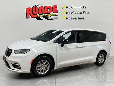 Photo of a 2024 Chrysler Pacifica Touring L 4DR Mini-Van for sale