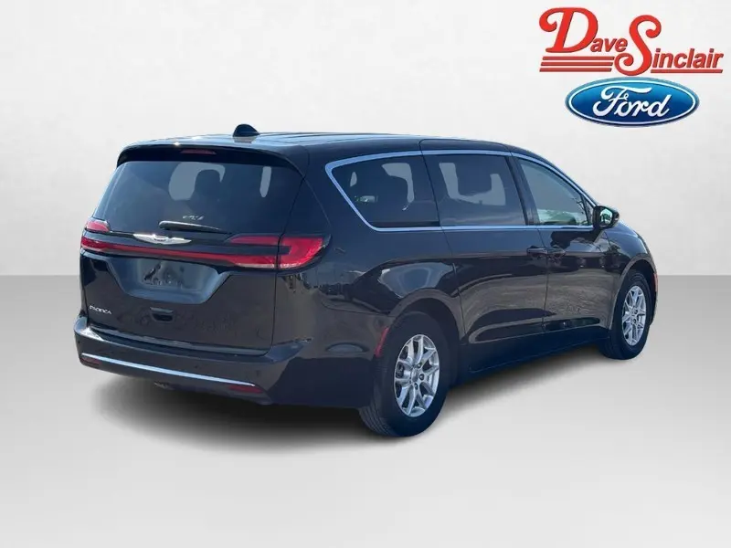 2024 Chrysler Pacifica - $24,995