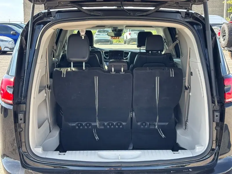 2024 Chrysler Pacifica - $24,995