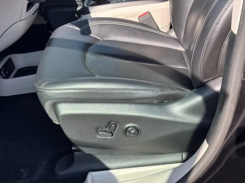 2024 Chrysler Pacifica - $24,995