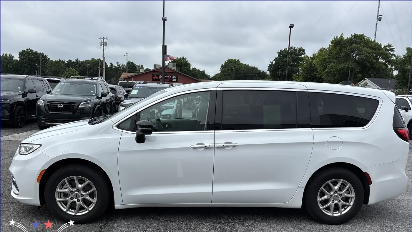 2024 Chrysler Pacifica Touring L