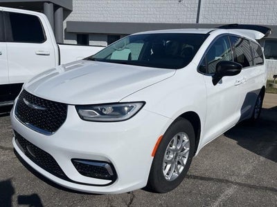 Photo of a 2024 Chrysler Pacifica Touring L 4DR Mini-Van for sale