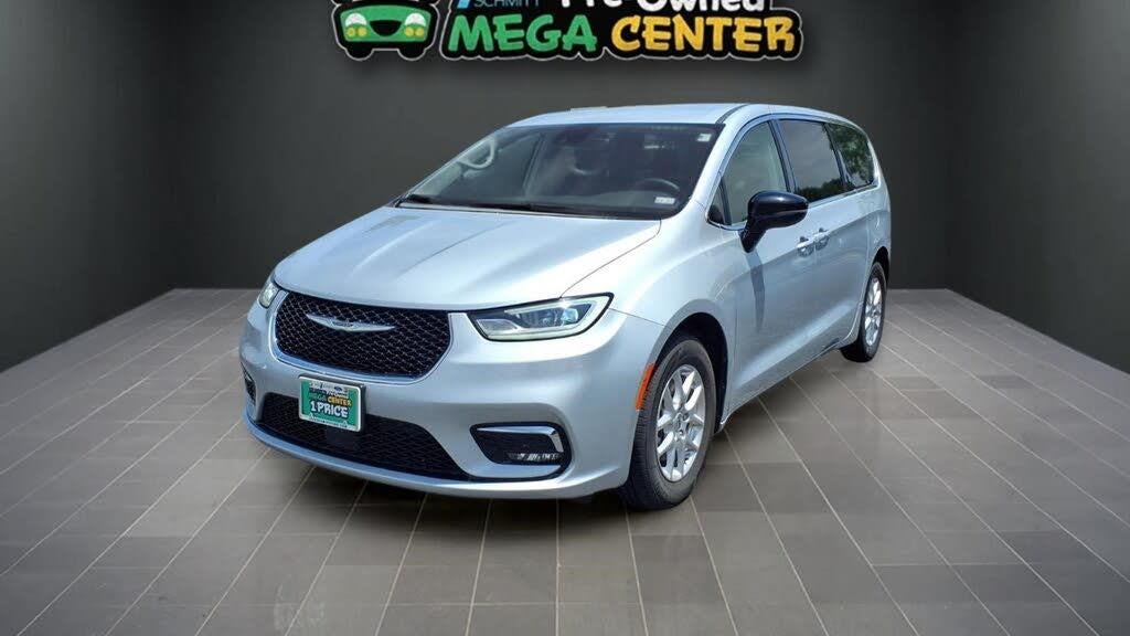 Preowned 2024 Chrysler Pacifica Touring L for Sale