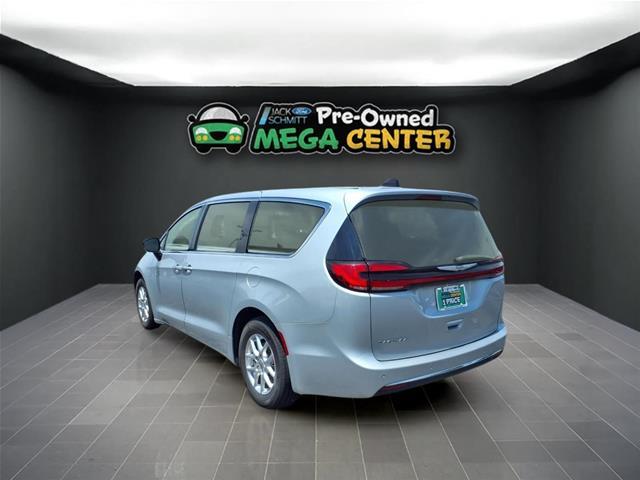 2024 Chrysler Pacifica - $18,774