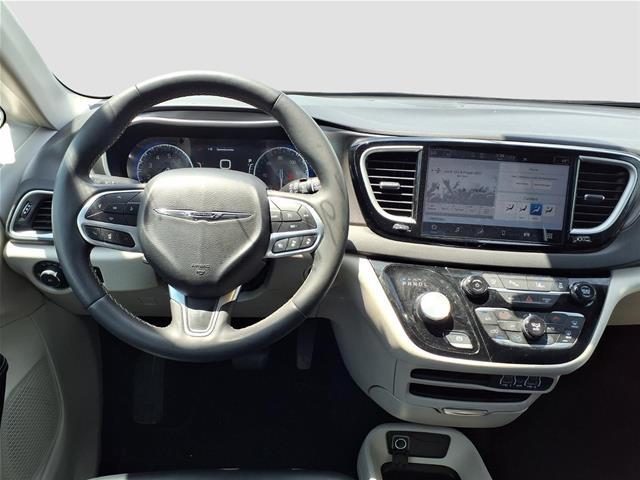 2024 Chrysler Pacifica - $18,774