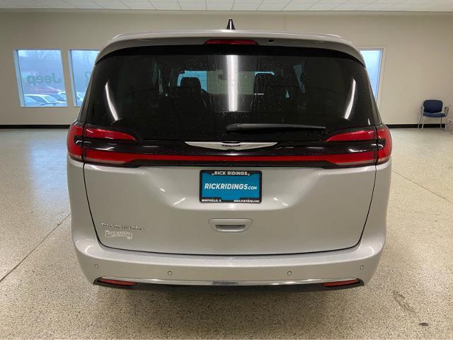 2024 Chrysler Pacifica - $26,414
