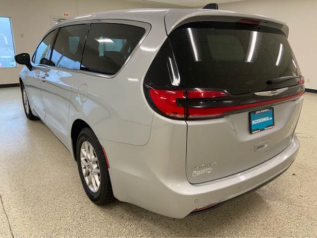 2024 Chrysler Pacifica - $26,414