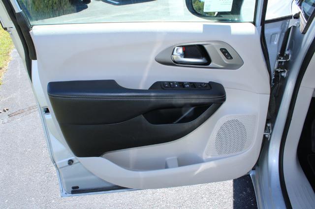 2024 Chrysler Pacifica - $20,500