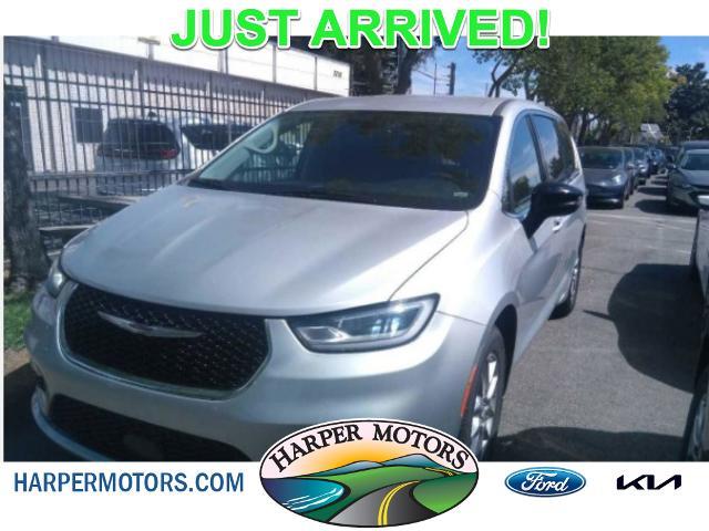 2024 Chrysler Pacifica - $22,520