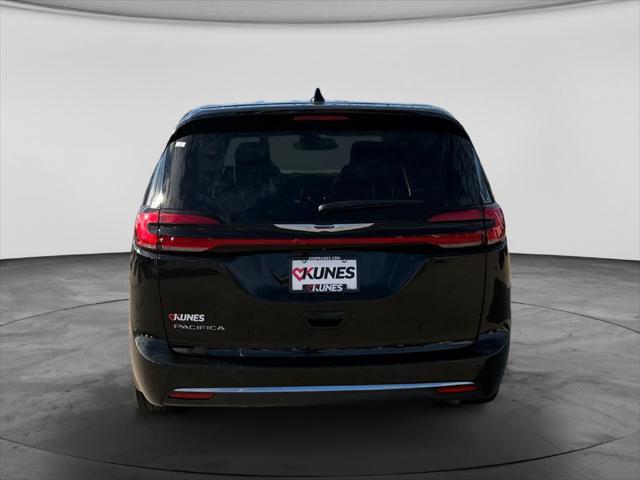 2024 Chrysler Pacifica - $24,077