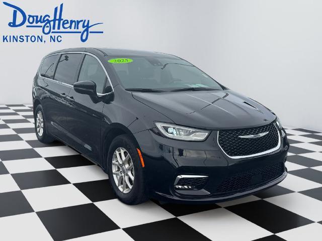 2025 Chrysler Pacifica - $24,954