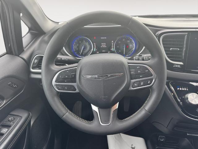 2025 Chrysler Pacifica - $24,954