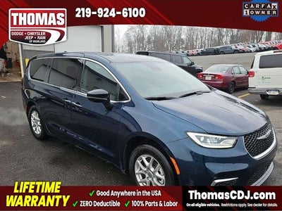 Photo of a 2025 Chrysler Pacifica Select 4DR Mini-Van for sale