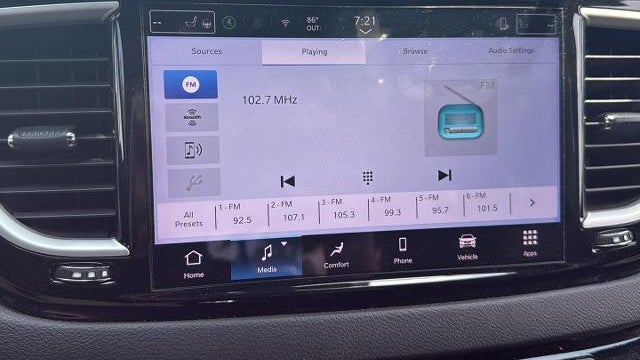 2025 Chrysler Pacifica Select