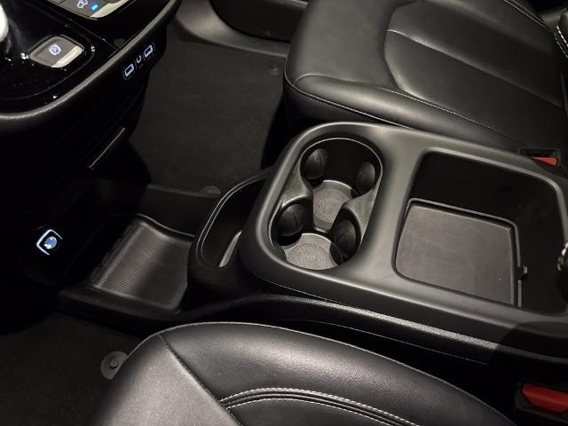 2025 Chrysler Pacifica - $21,500