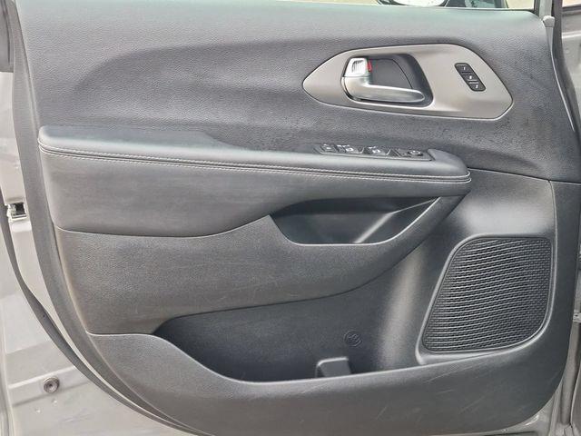 2025 Chrysler Pacifica - $22,868