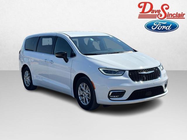 2025 Chrysler Pacifica - $29,999