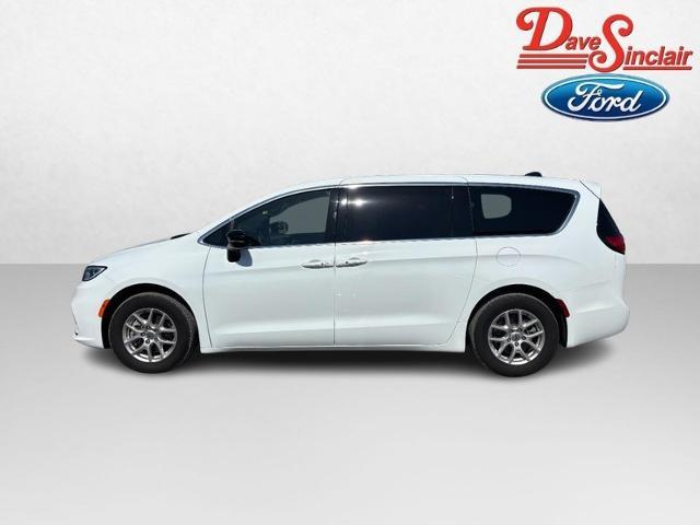 2025 Chrysler Pacifica - $29,999