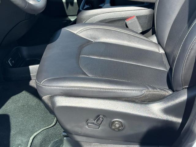 2025 Chrysler Pacifica - $29,999