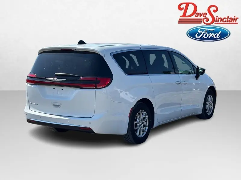2025 Chrysler Pacifica - $29,999
