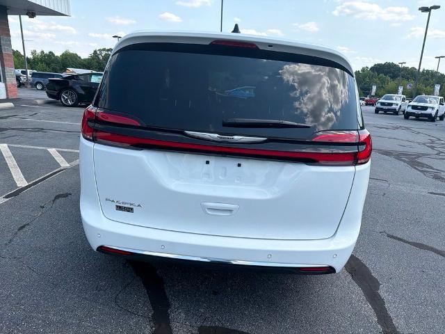 2025 Chrysler Pacifica - $35,900
