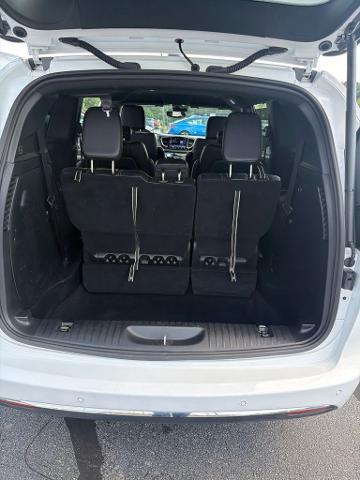 2025 Chrysler Pacifica - $35,900