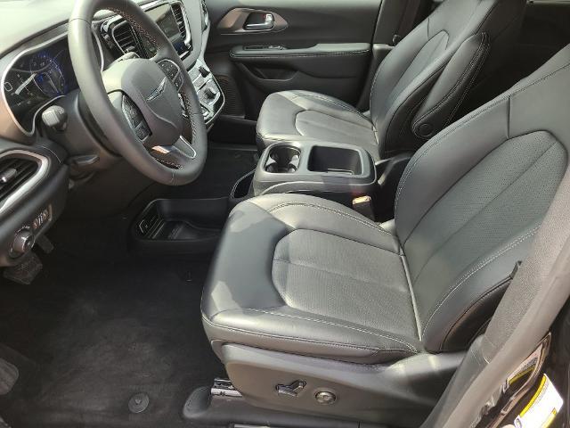 2026 Chrysler Pacifica - $27,352
