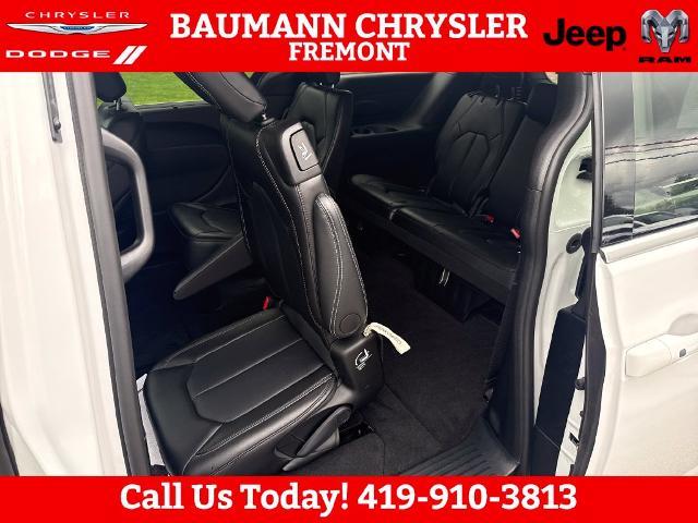 2026 Chrysler Pacifica - $29,595