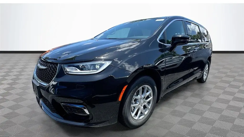 Preowned 2026 Chrysler Pacifica Select for Sale