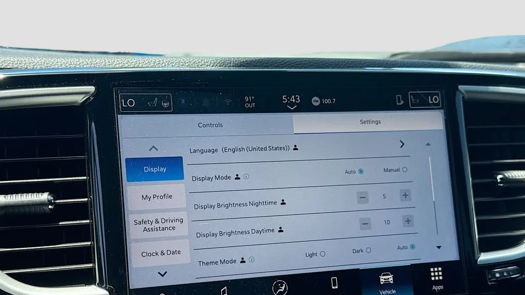 2026 Chrysler Pacifica Select