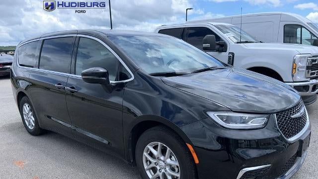 Preowned 2026 Chrysler Pacifica Select for Sale