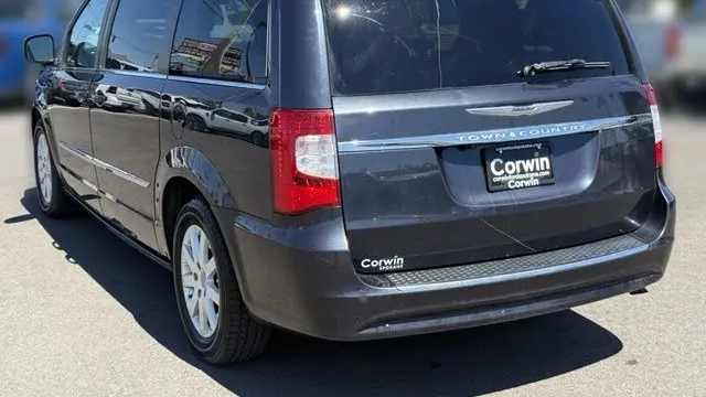 2014 Chrysler Town and Country Touring
